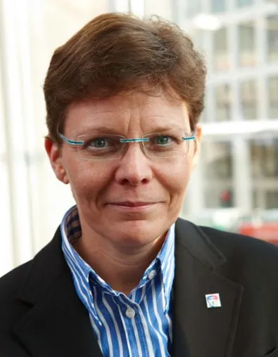 Bild: APOLLON Hochschule: Dekanin Dr. Viviane Scherenberg zur Professorin ernannt