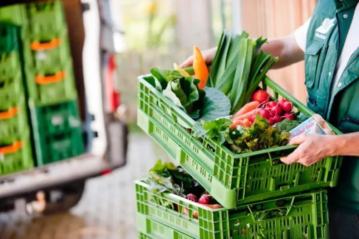 Keine halben Sachen: Aktionsreihe „Hundertprozentig!“ Bild: Keine halben Sachen: Aktionsreihe „Hundertprozentig!“