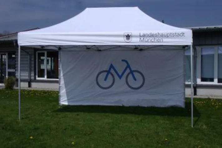 Bild: Faltzelte, Faltpavillons - der Rekordhersteller Evolution