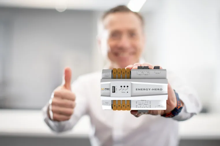 Bild: Intersolar Europe - M-TEC präsentiert intelligenten Einspeisezähler für systemoffenes Energiemanagement 