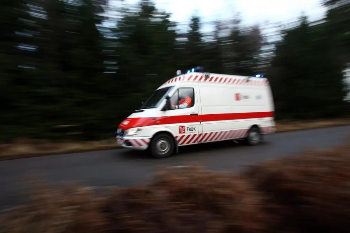 Falck-Rettungswagen im Einsatz.