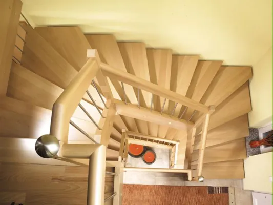 Holz als lebendiger Einrichtungspartner Bild: Holz als lebendiger Einrichtungspartner