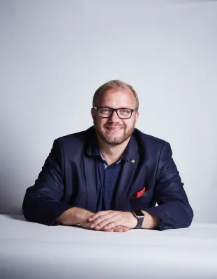 Bild: Jochen Schweizer revolutioniert Rhetorik-Trainings