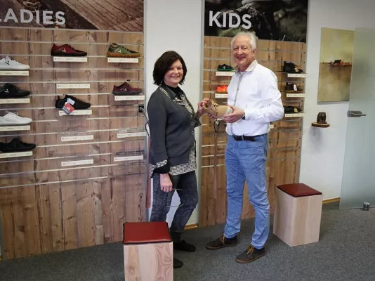 Bild: Barfußschuhe jetzt auch in der Pfalz: VIVOBAREFOOT eröffnet Concept Corner in Bad Dürkheim