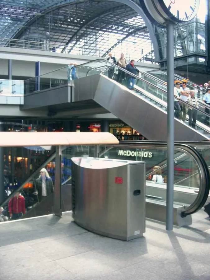 Hauptbahnhof Berlin - AuWeko Abfalltrennsysteme
