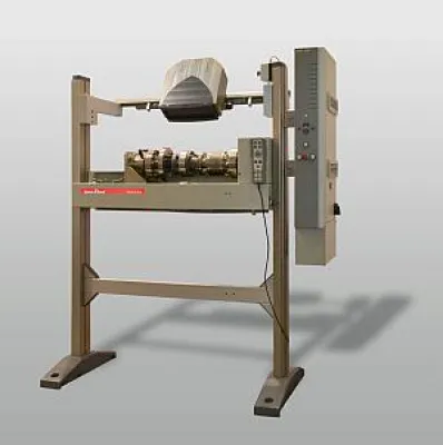 Bild: Torsionsprüfungen an Nockenwellen bei ThyssenKrupp Presta