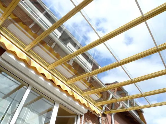 Bild: Farbige Akzente für Terrassen und Balkone