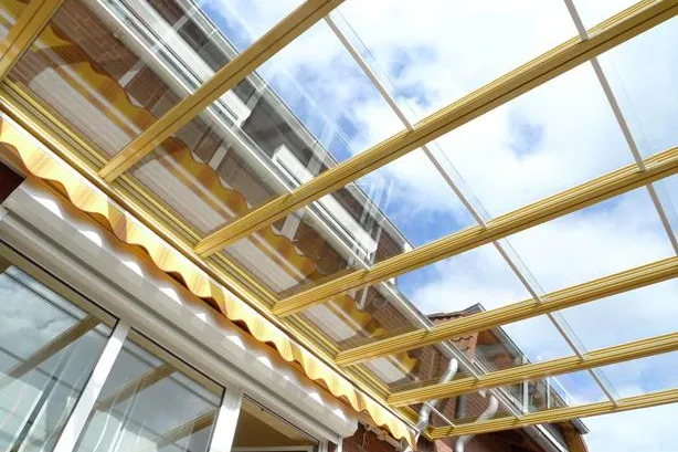 Bild: Farbige Akzente für Terrassen und Balkone
