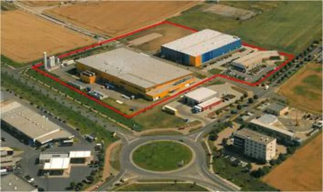 AENGEVELT vermittelt Verkauf einer Produktions- und Logistikanlage mit rd. 14.000 m² Nutzfläche in Erfurt Bild: AENGEVELT vermittelt Verkauf einer Produktions- und Logistikanlage mit rd. 14.000 m² Nutzfläche in Erfurt