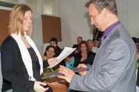 Bild: Frischgebackene Physiotherapeuten sehen optimistisch in die Berufszukunft