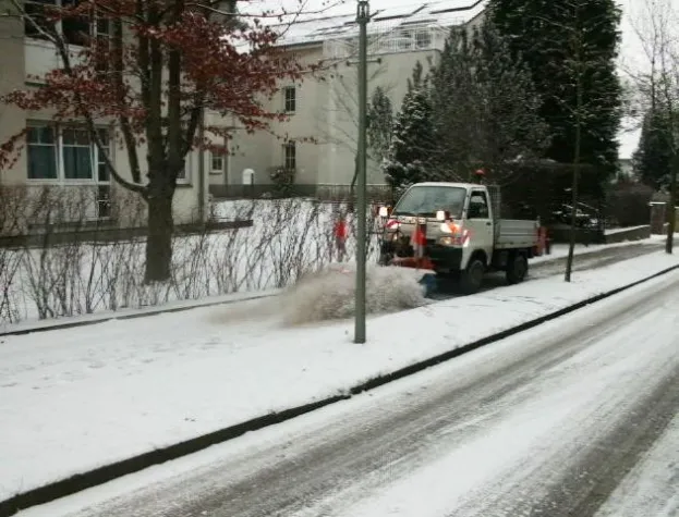 Der Winterdienst im Norden Berlin und Brandenburg läuft rund Bild: Der Winterdienst im Norden Berlin und Brandenburg läuft rund
