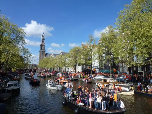 Bild: Laut einer Studie von Only-apartments ist Amsterdam das beliebteste Städtereiseziel der Deutschen