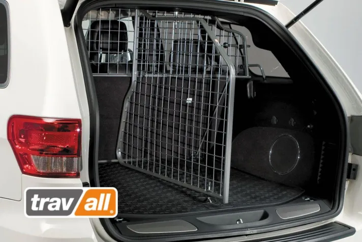 Bild: Der Travall® Divider - ein Kofferraumteiler für alle Fälle