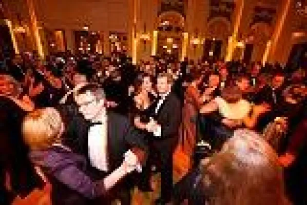Bild: Delphis Dialog organisiert klimaneutralen Hamburger Presseball