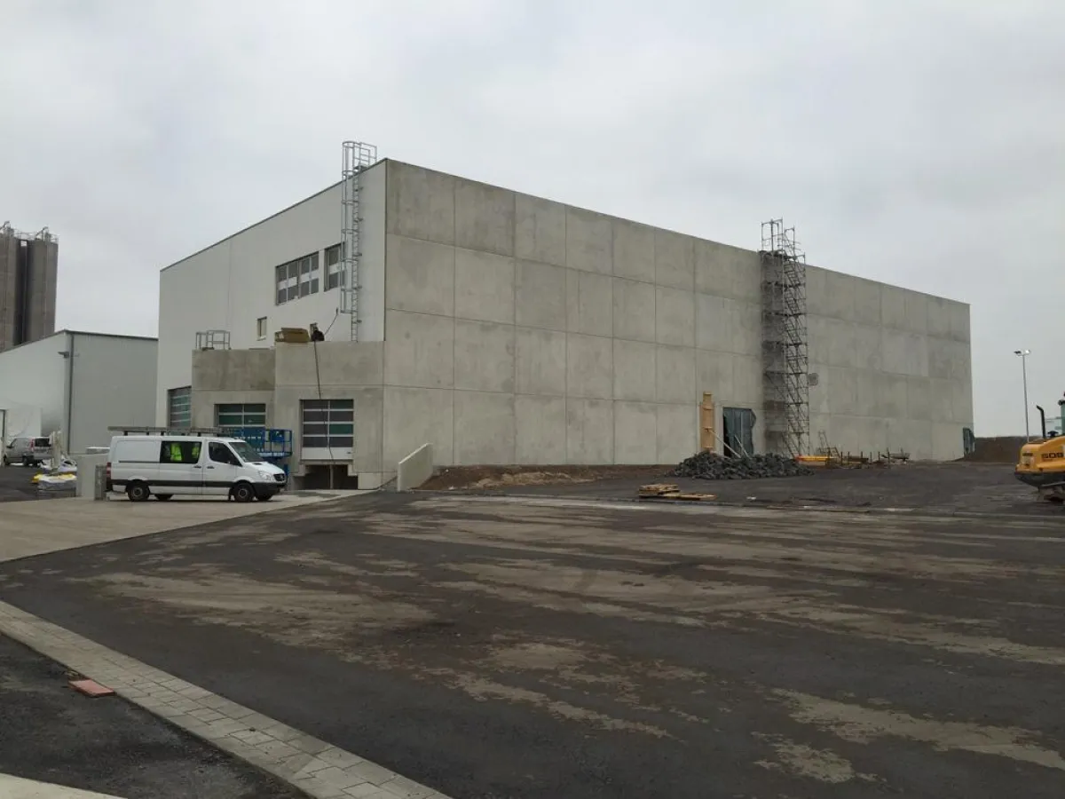 Die zwei neuen Silier- und Lagerhallen in Worms werden am 23. April eröffnet und in Betrieb genommen