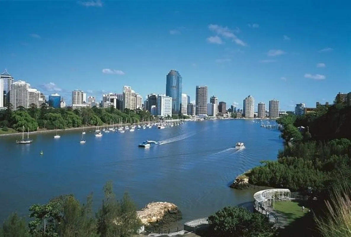 Die Attraktionen an den Flussufern des Brisbane Rivers auf CityCat Fähren erleben