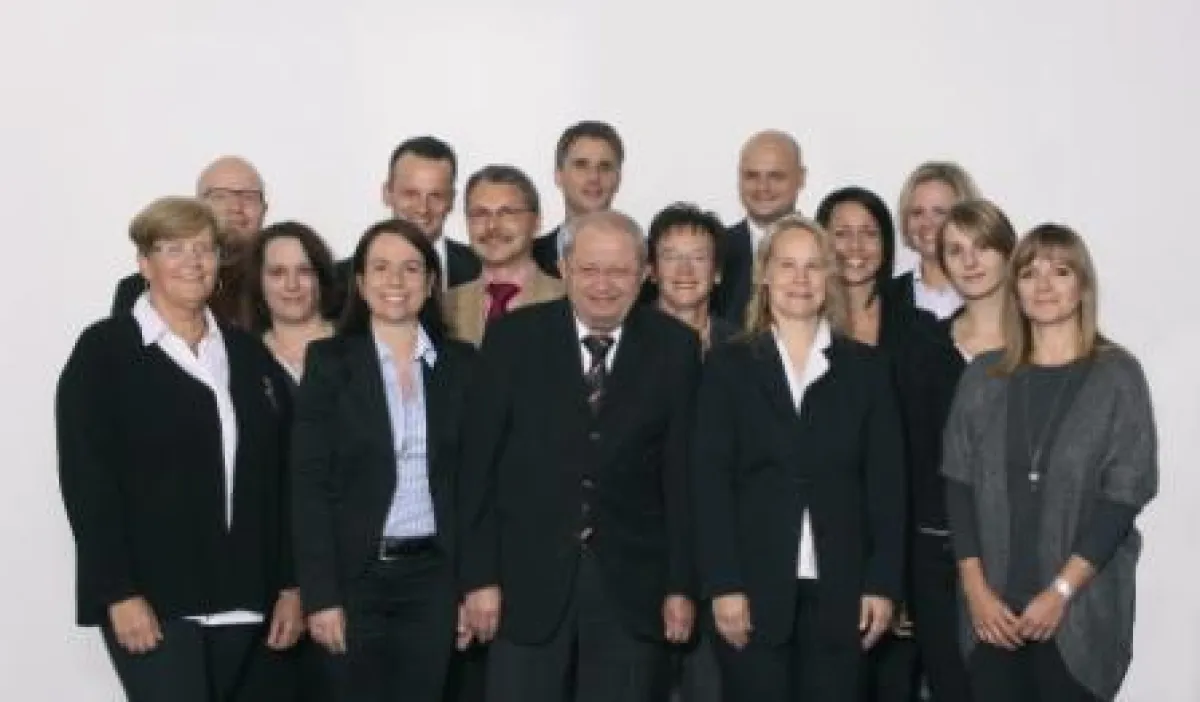 Familienunternehmen auf Erfolgskurs: Das Team freut sich über die Auszeichnung: Mitglied im Microsoft President´s Club 2011.