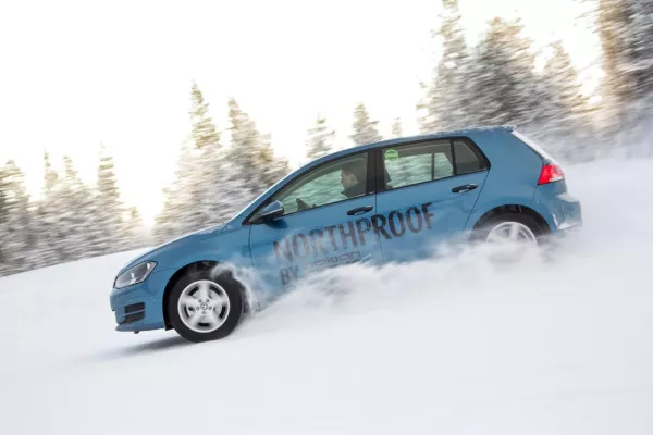 Bild: Nokian WR ist Testsieger 2014 im „Auto Bild“ Winterreifen-Test