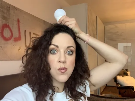 Bild: "Jetzt weiß ich es besser": Jasmin Wagner zeigt Recycling-Bewusstsein