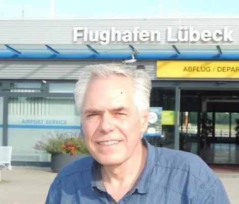 Neu am Standort: Luft- und Raumfahrtspezialist DAUtec am Flughafen Lübeck Bild: Neu am Standort: Luft- und Raumfahrtspezialist DAUtec am Flughafen Lübeck