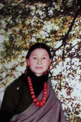 Tibetische Mutter aus Amdo stirbt nach Selbstverbrennung Bild: Tibetische Mutter aus Amdo stirbt nach Selbstverbrennung