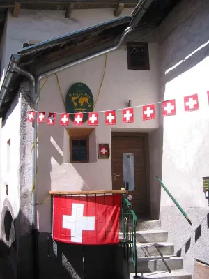 Bild: St. Andrew´s Day Party in der "Kleinsten Whisky Bar der Welt"