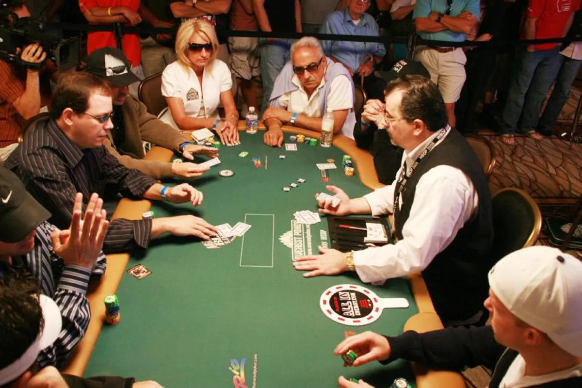Stefanie Bergener aus dem Team Everest bei der World Series of Poker