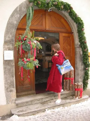 Bild: Minus 8°C – Swiss Historic Hotel Palazzo Mÿsanus eröffnet die Badesaison