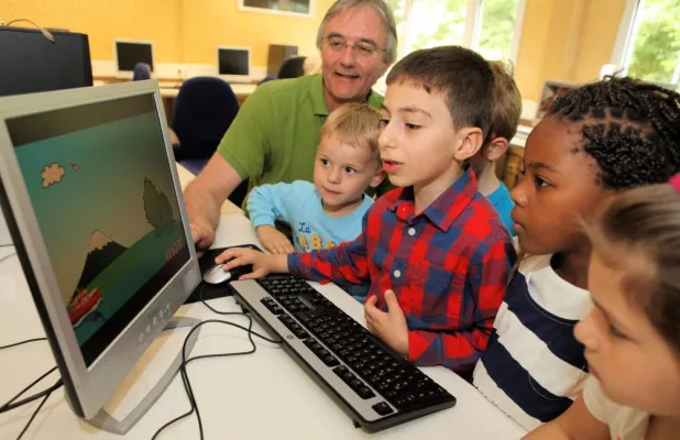 Bild: Kostenlose PC-Spenden, Offline-Deutschkurse für Schulen und Sprachkurse, auch für Flüchtlinge