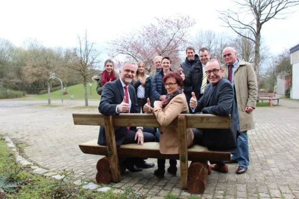 Benefiz-Bänke für die Stadt Osnabrück Bild: Benefiz-Bänke für die Stadt Osnabrück