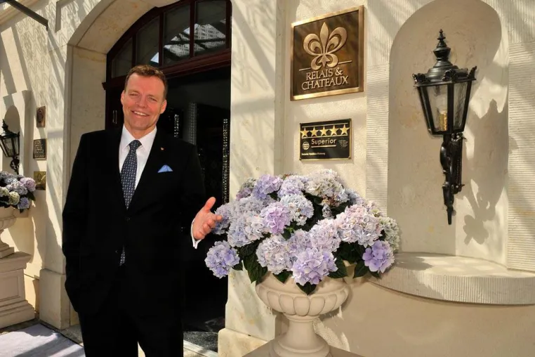 Trivago Awards 2019: Bülow Palais Dresden bleibt bestes Fünfsternehotel in Deutschland Bild: Trivago Awards 2019: Bülow Palais Dresden bleibt bestes Fünfsternehotel in Deutschland