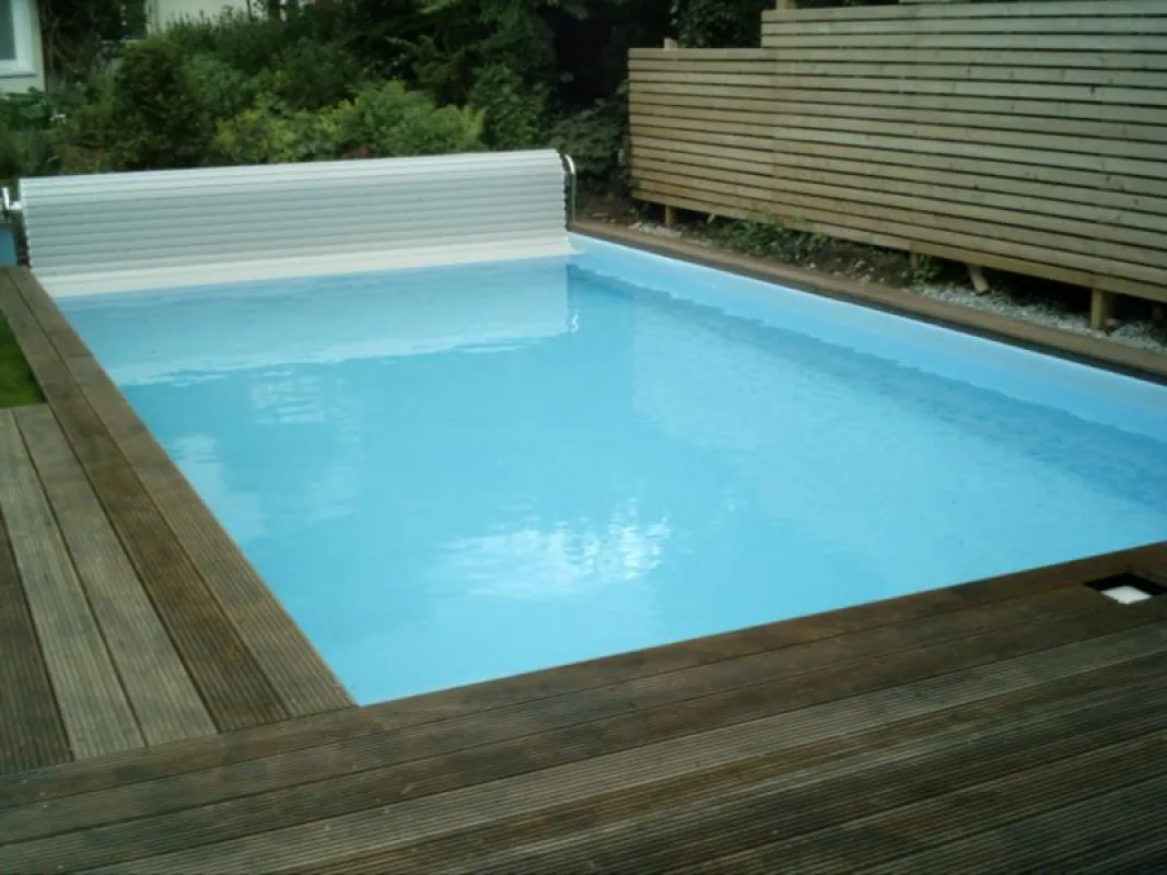 Sauberer Pool durch ESTA Pools & Wellness