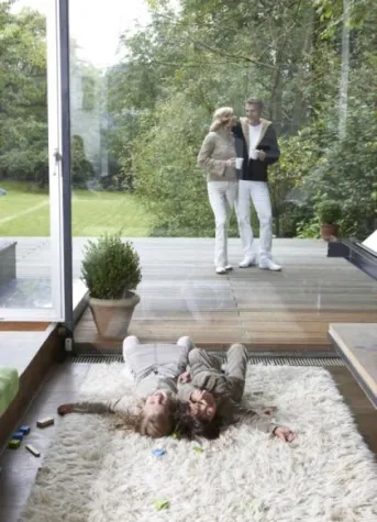 Bild: Einfach die Ruhe bewahren - Moderne Schallschutzgläser machen's möglich