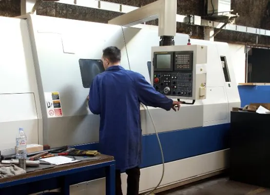 Bild: Verkürzte Stillstandszeiten steigern Effizienz und Wettbewerbsfähigkeit in der Automobilindustrie