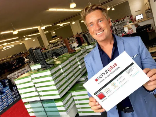 Bild: Kundenzufriedenheit beim Online-Kauf: SEHR GUT für schuhplus - Schuhe in Übergrößen