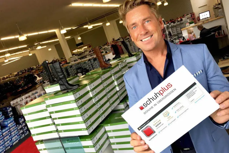 Bild: Kundenzufriedenheit beim Online-Kauf: SEHR GUT für schuhplus - Schuhe in Übergrößen