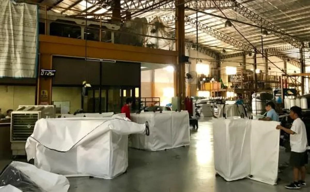Textilfabrik vor Ort