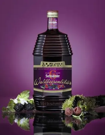 Bild: Ab in den Frühling mit dem Waldbeerenlikör von Schwarze & Schlichte
