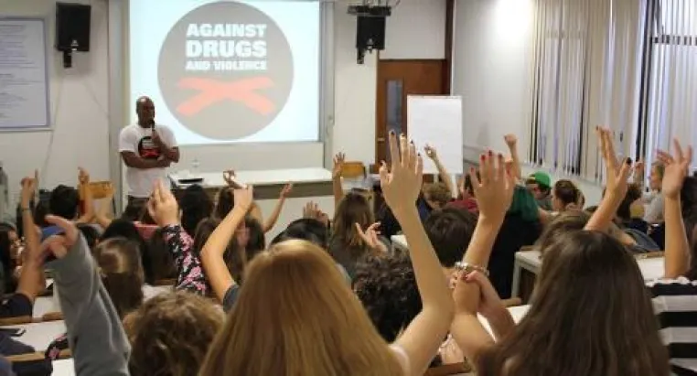 Bild: 2schneidig@school in Rio de Janeiro