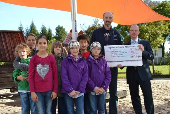 „Miteinander füreinander“ - Die Sparda-Bank München eG spendet 2.000 Euro Bild: „Miteinander füreinander“ - Die Sparda-Bank München eG spendet 2.000 Euro