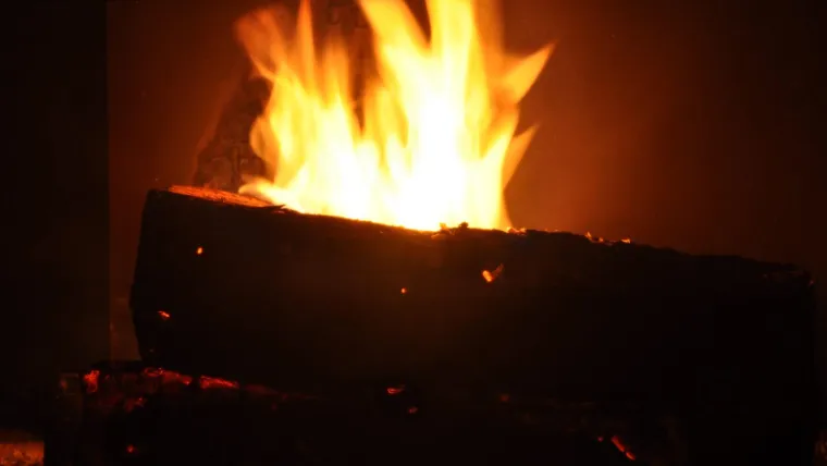 Bild: Kaminfeuer-Bildschirmschoner für Windows: Neue Version 5.1 erschienen