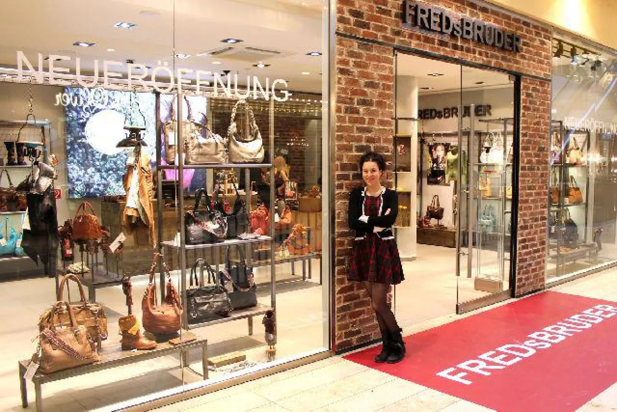 FREDsBRUDER Shoperöffnung in Dortmund: Constanze Alef vor dem neuen Shop