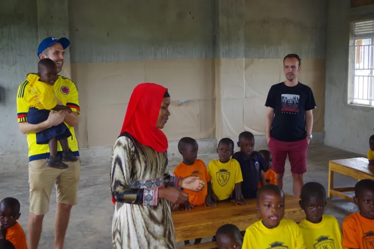 Bild: Projektbesuch nach schweren Zeiten - Bonner Verein auf dem Weg nach Uganda