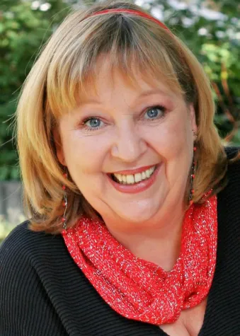 Angelika Mann im Showkabarett Bild: Angelika Mann im Showkabarett