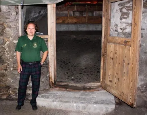 Kleinstes Whisky Museum im Schweizerischen Münstertal Bild: Kleinstes Whisky Museum im Schweizerischen Münstertal