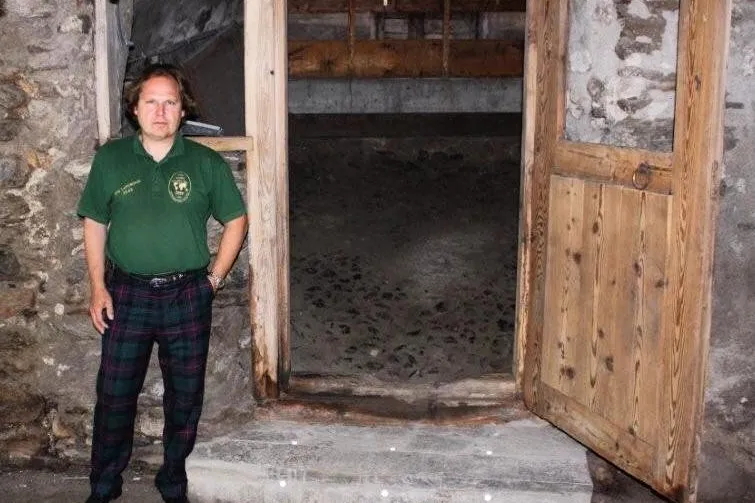 Bild: Kleinstes Whisky Museum im Schweizerischen Münstertal