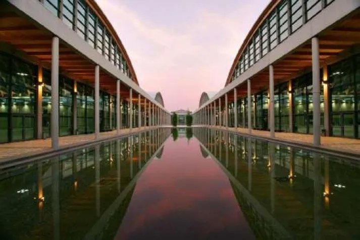 Bild: NEUE 1 MW PHOTOVOLTAIKANLAGE AUF DEM PARKPLATZ WEST DER MESSE RIMINI