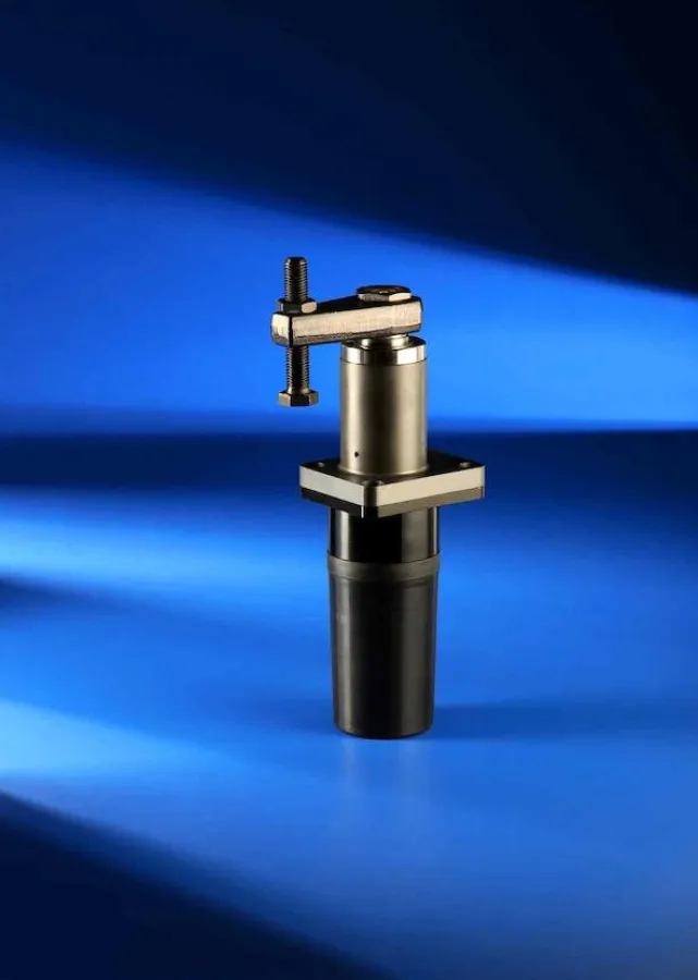 Elektro-Schwenkspanner aus der Reihe neuer Elektro-Spannelementen (Foto: Römheld GmbH).