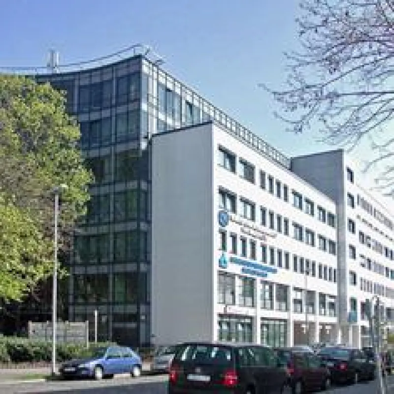 Das Büro-/Geschäftshaus 