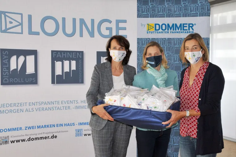 Bild: 300 Stoffmasken, bedruckt mit fröhlichen Tiermotiven, für die Olgäle-Stiftung